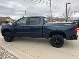 2020  Chevrolet Silverado 1500 - Thumbnail 4