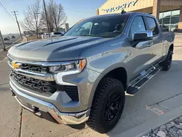 2023  Chevrolet Silverado 1500 - Thumbnail 3