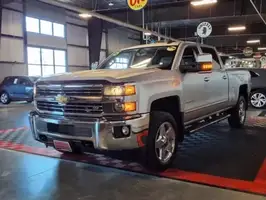 2015  Chevrolet Silverado 2500HD - Thumbnail 3