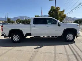 2021  Chevrolet Silverado 2500HD - Thumbnail 3