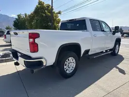 2021  Chevrolet Silverado 2500HD - Thumbnail 4