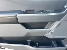 2023  Ford F-150 - Thumbnail 25