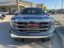 2024  GMC Sierra 1500 - Thumbnail 2