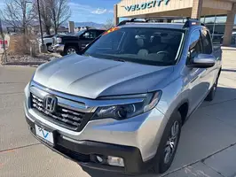 2017  Honda Ridgeline - Thumbnail 3