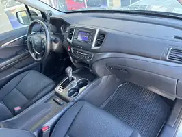 2017  Honda Ridgeline - Thumbnail 14