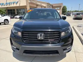 2021  Honda Ridgeline - Thumbnail 2