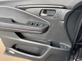 2022  Honda Ridgeline - Thumbnail 26