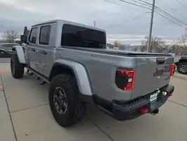 2020  Jeep Gladiator - Thumbnail 6