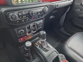 2020  Jeep Gladiator - Thumbnail 17