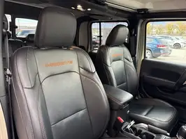 2022  Jeep Gladiator - Thumbnail 12