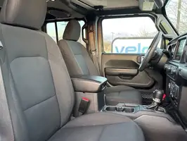 2023  Jeep Gladiator - Thumbnail 14