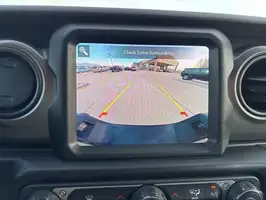 2023  Jeep Gladiator - Thumbnail 19