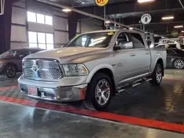 2018  Ram 1500 - Thumbnail 3