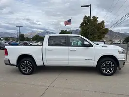 2025  Ram 1500 - Thumbnail 2
