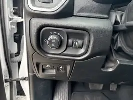 2025  Ram 1500 - Thumbnail 8