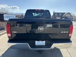 2019  Ram 1500 Classic - Thumbnail 4