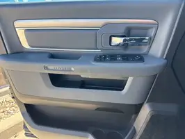 2019  Ram 1500 Classic - Thumbnail 7