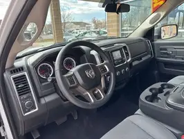 2024  Ram 1500 Classic - Thumbnail 8