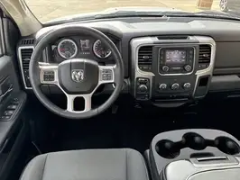 2024  Ram 1500 Classic - Thumbnail 13