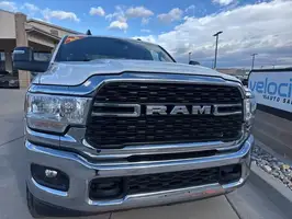 2024  Ram 2500 - Thumbnail 2