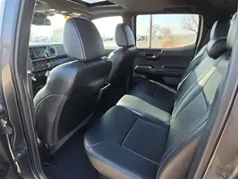 2018  Toyota Tacoma - Thumbnail 11