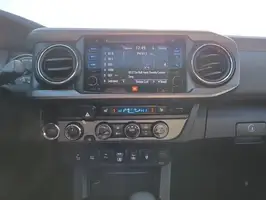 2018  Toyota Tacoma - Thumbnail 14