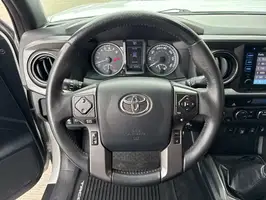 2019  Toyota Tacoma - Thumbnail 9