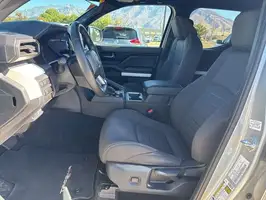 2024  Toyota Tacoma - Thumbnail 17