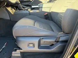 2024  Toyota Tacoma - Thumbnail 11