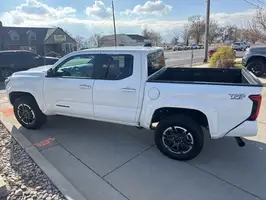 2025  Toyota Tacoma - Thumbnail 4