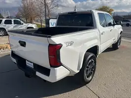 2025  Toyota Tacoma - Thumbnail 7
