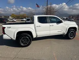2025  Toyota Tacoma - Thumbnail 8